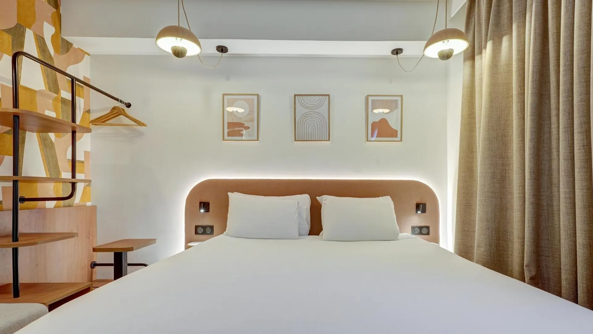 Kyriad Marseille Palais Des Congres - Velodrome - Ibis Styles A Partir Du 13 Mai 2025 3*,  France