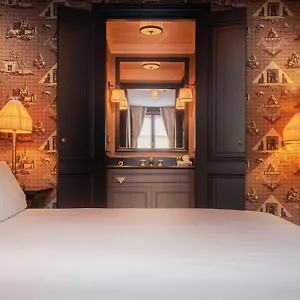 Maison Athénée 4*, Parigi Francia