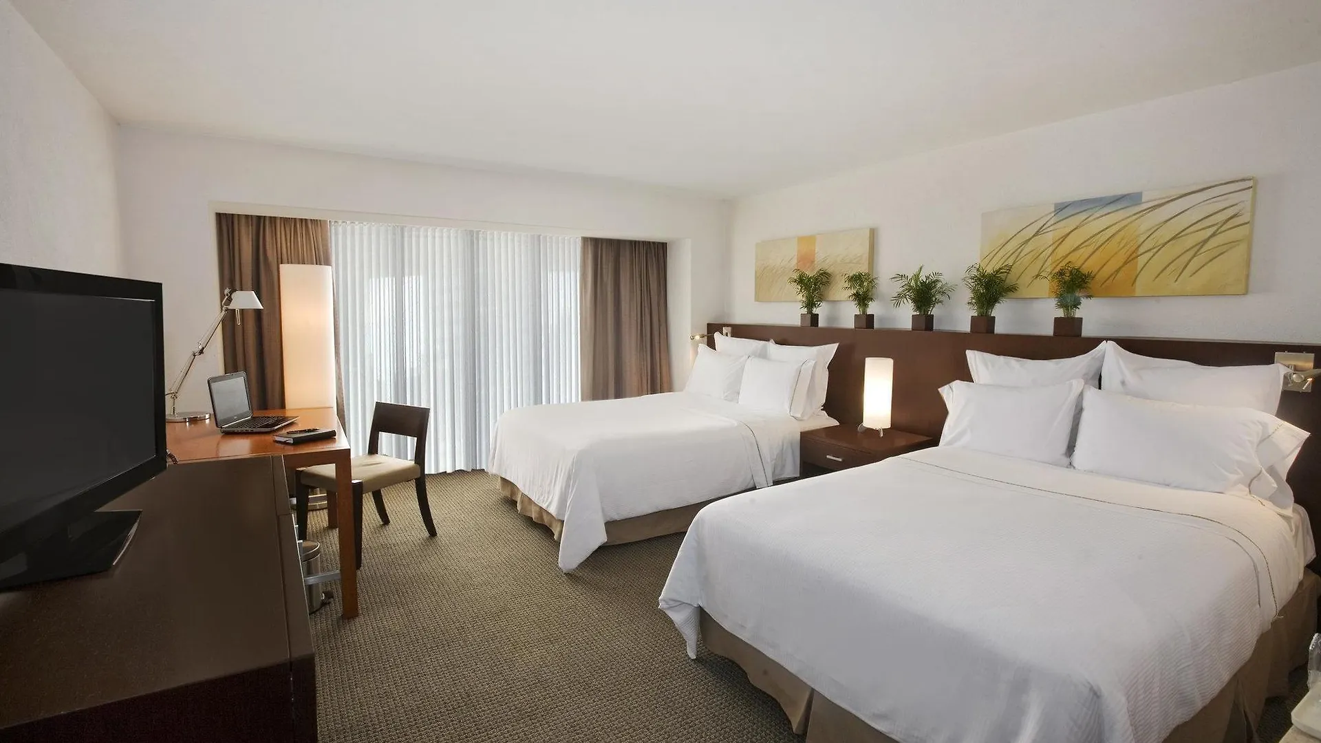 Hotel Kyriad Marseille Palais Des Congres - Velodrome - Ibis Styles A Partir Du 13 Mai 2025